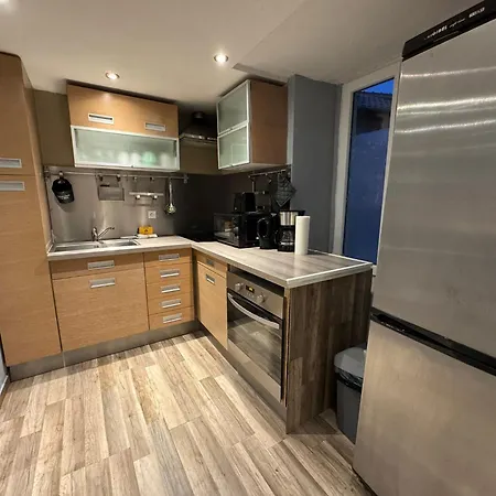 Apartment Tiny House 3 Terrasse-parking Groupama Stadium Ldlcarena Décines-Charpieu